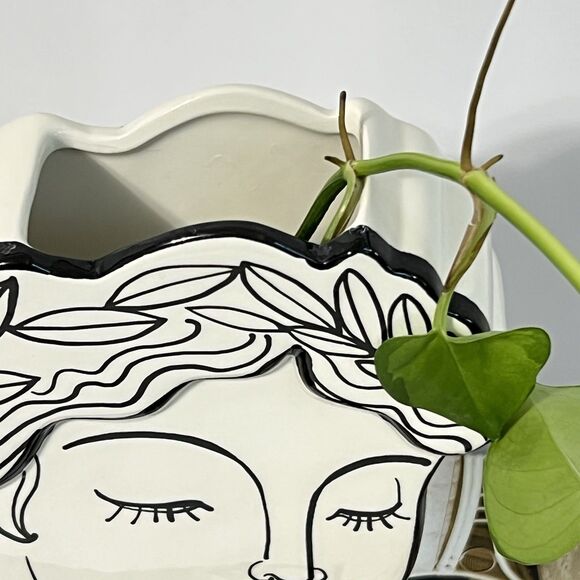 Elegant Head Ceramic Vase Planter Bridgerton Victorian Bust Black and White - Picture 14 of 17